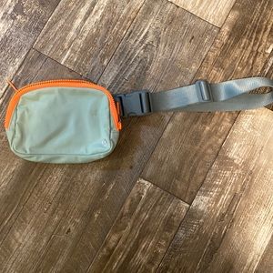 Lululemon belt bag